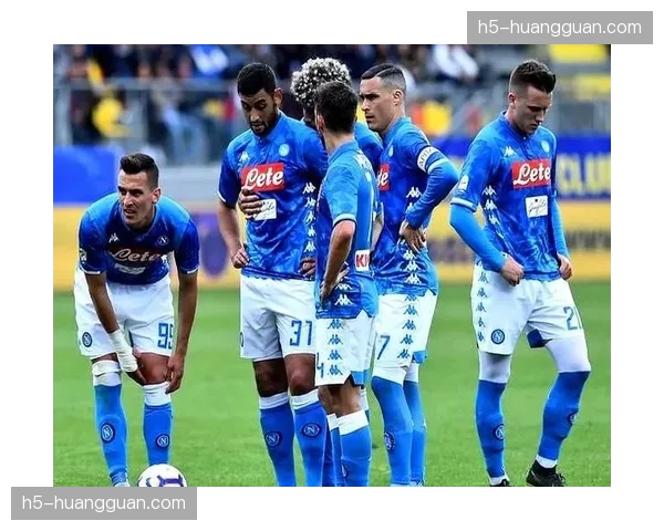 那不勒斯主场1-1战平帕尔马，争冠形势受挫